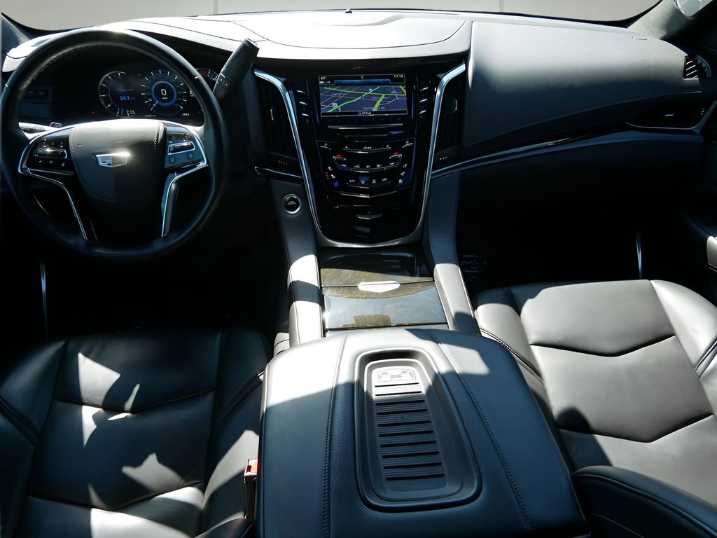 Used 2020 Cadillac Escalade Platinum AWD/4WD image 14