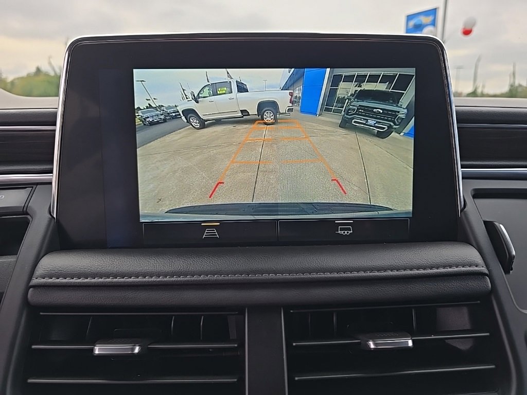 Used 2023 Chevrolet Suburban LT image 15