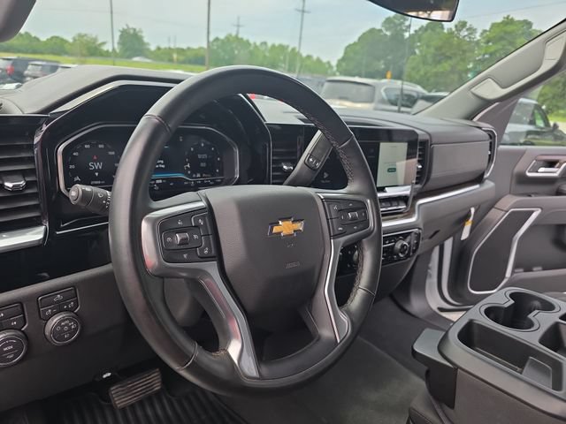 Used 2025 Chevrolet Silverado 2500 LT w/ Convenience Package AWD/4WD image 17