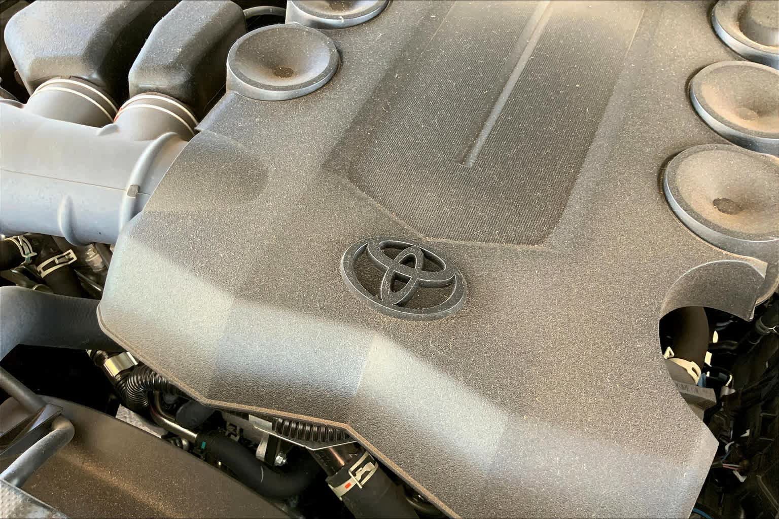 Used 2021 Toyota 4Runner Nightshade AWD/4WD image 33