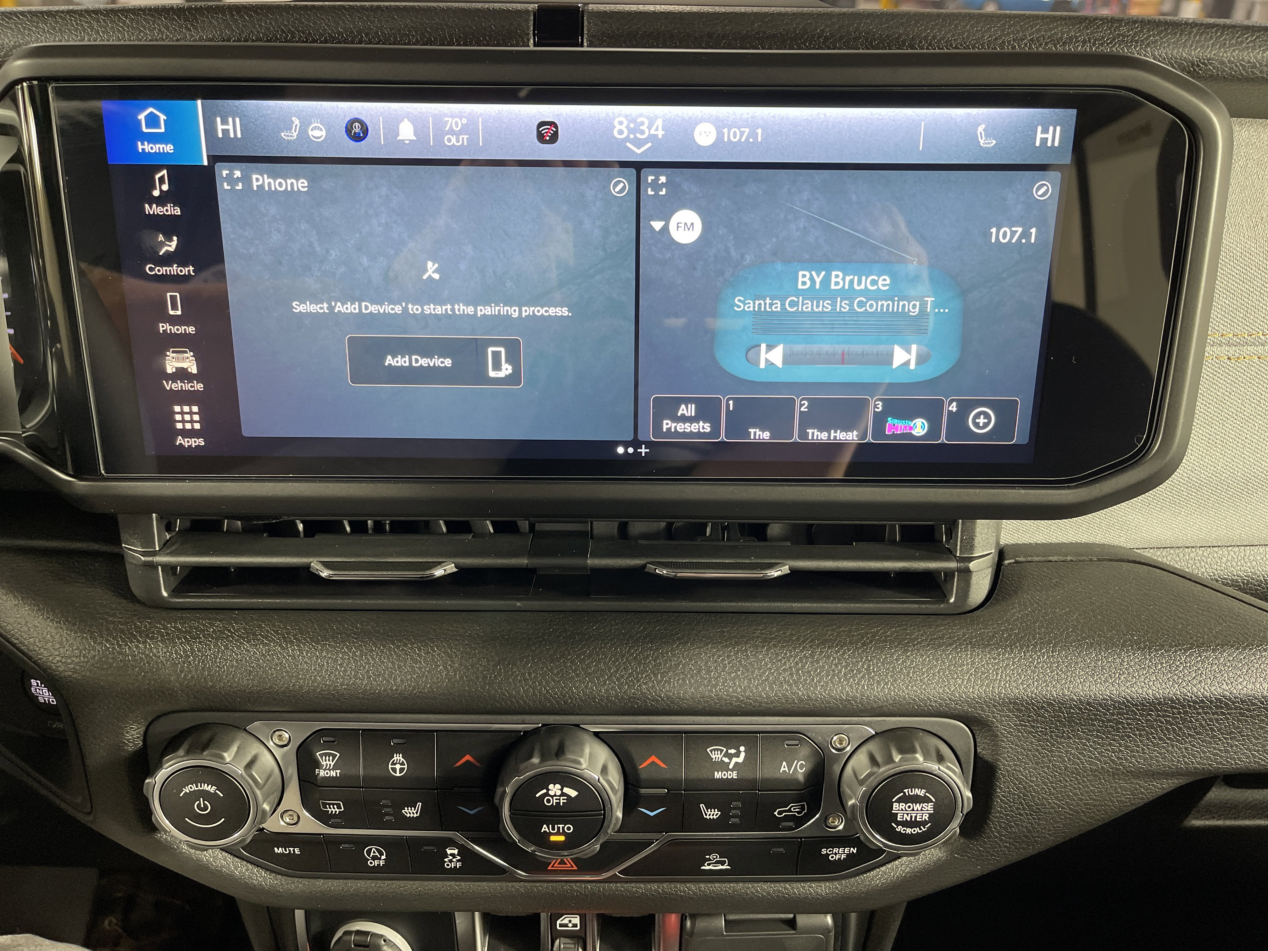 Used 2025 Jeep Gladiator Sport image 22