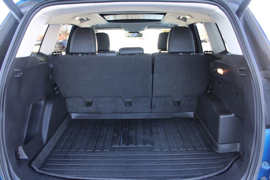 Used 2019 Ford Escape SEL image 10