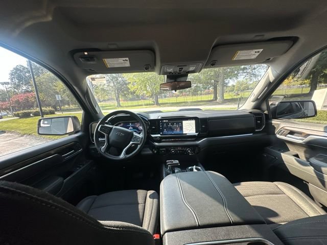 Used 2024 Chevrolet Silverado 1500 LT Trail Boss w/ Convenience Package II AWD/4WD image 11