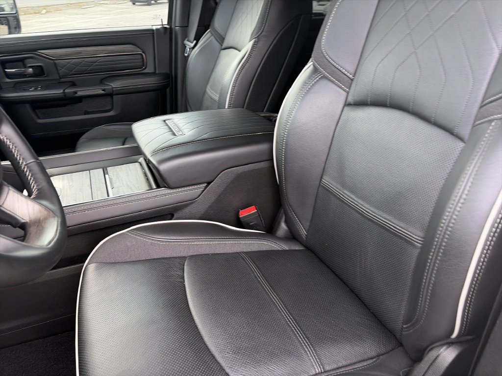Used 2025 RAM 2500 Limited AWD/4WD image 11