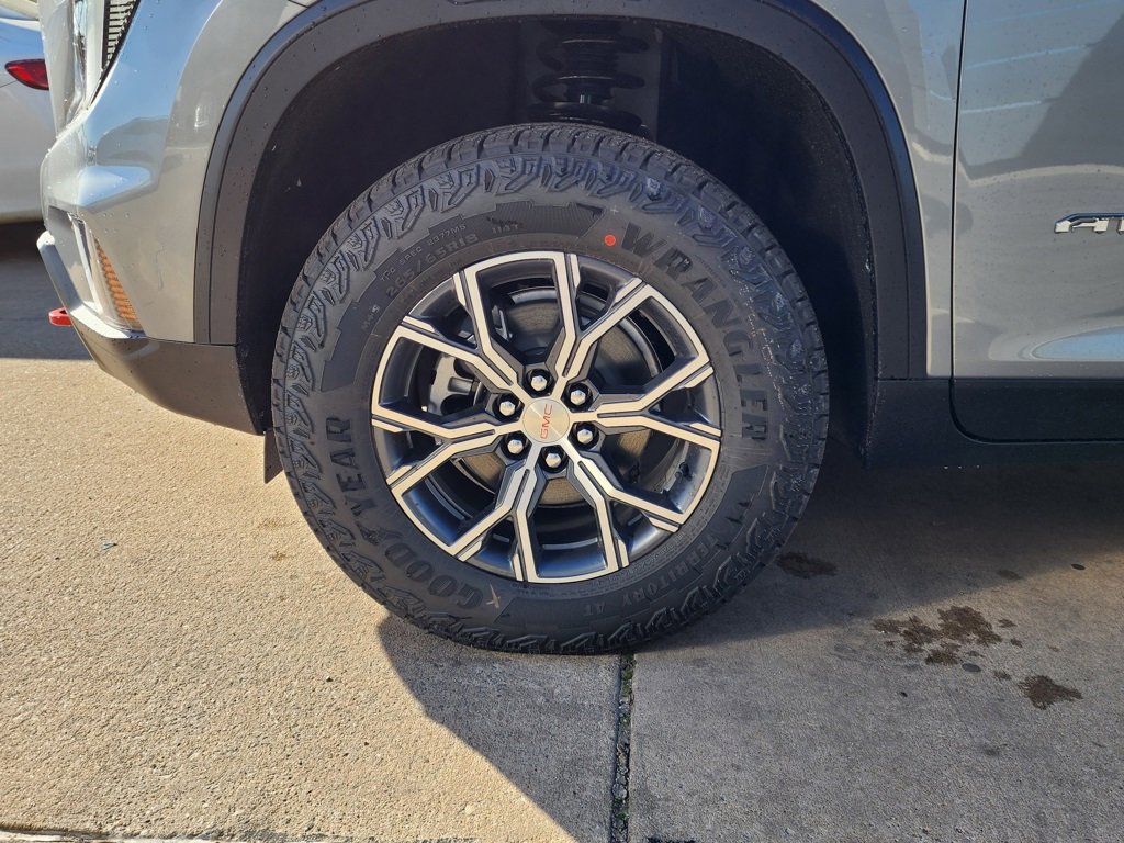 New 2026 GMC Acadia AT4 w/ Luxury Package image 59