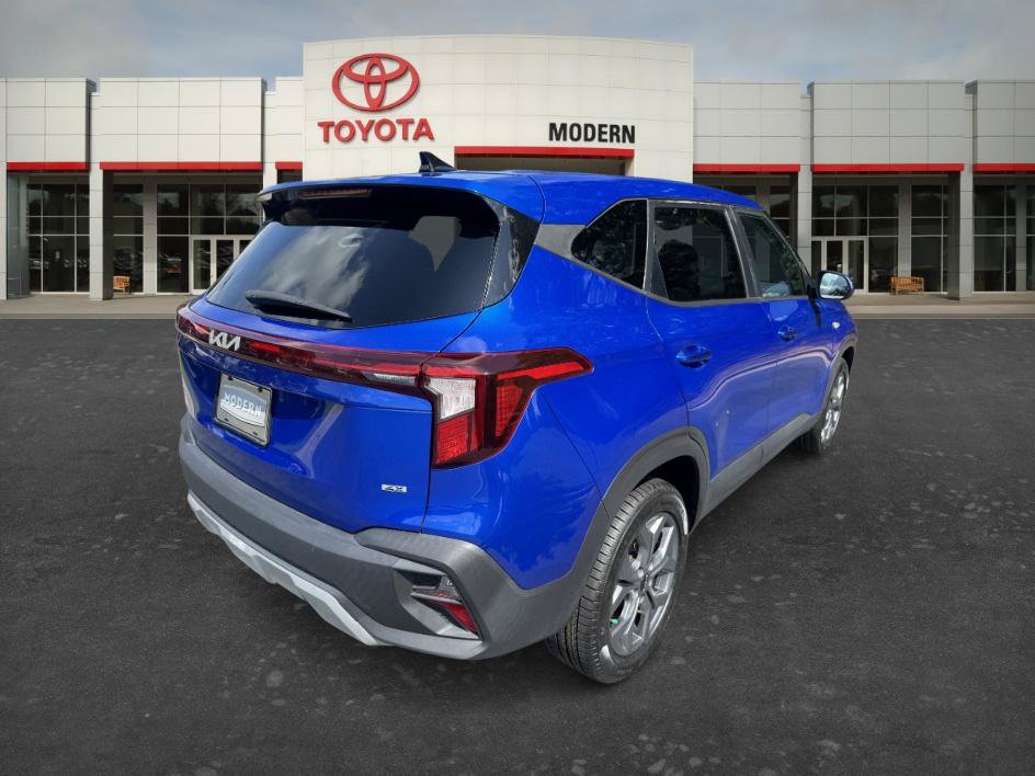 Used 2024 Kia Seltos LX AWD/4WD image 5