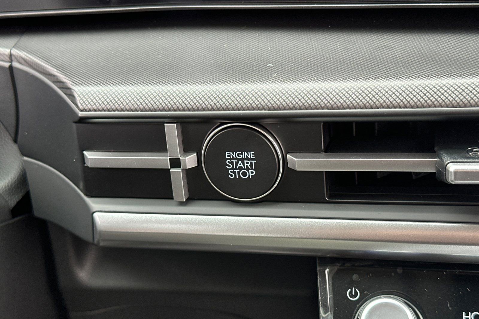 New 2026 Hyundai Santa Fe SE image 23