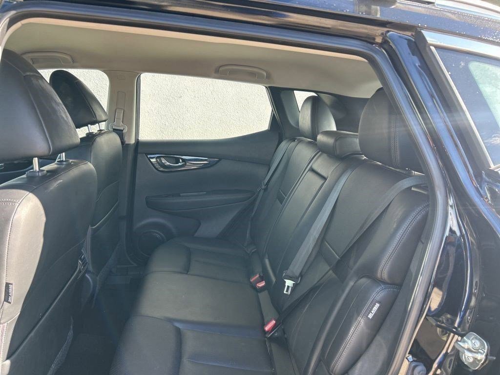 Used 2022 Nissan Rogue Sport SL image 9