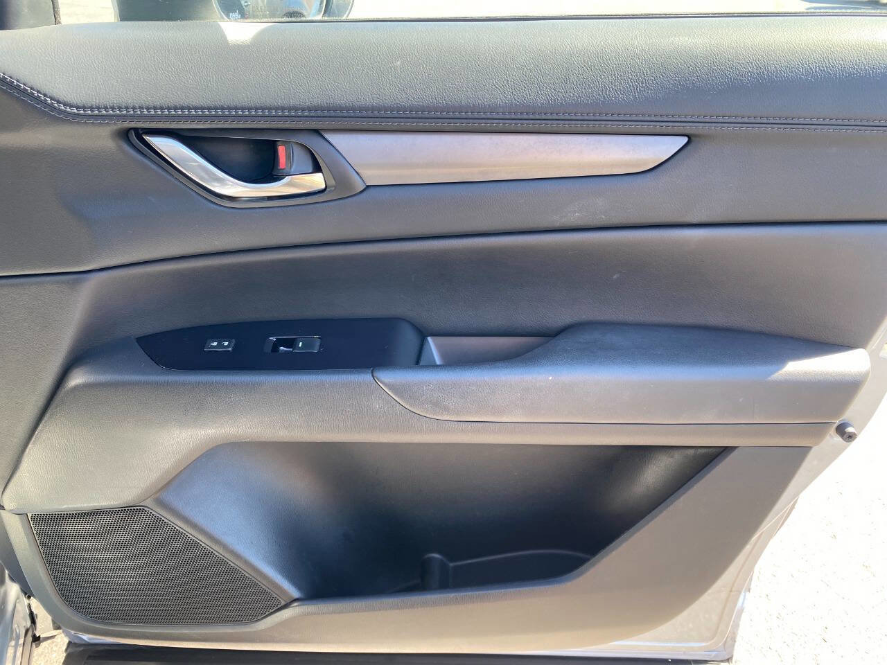 Used 2020 MAZDA CX-5 Touring image 32