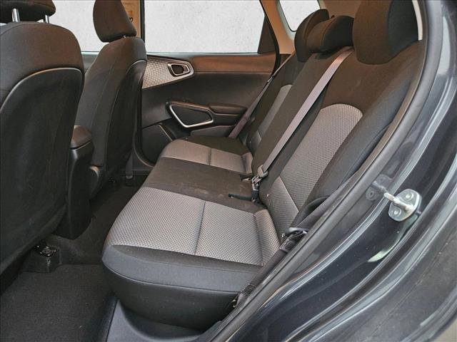 Used 2025 Kia Soul LX w/ LX Technology Package image 16