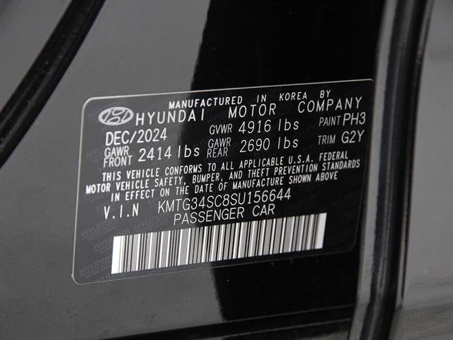 Certified 2025 Genesis G70 2.5T image 22