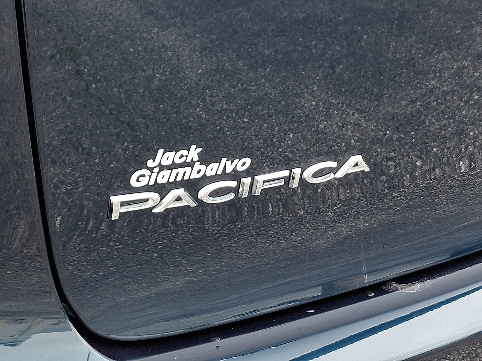 Used 2022 Chrysler Pacifica Limited w/ Uconnect Theater Family Group AWD/4WD image 32