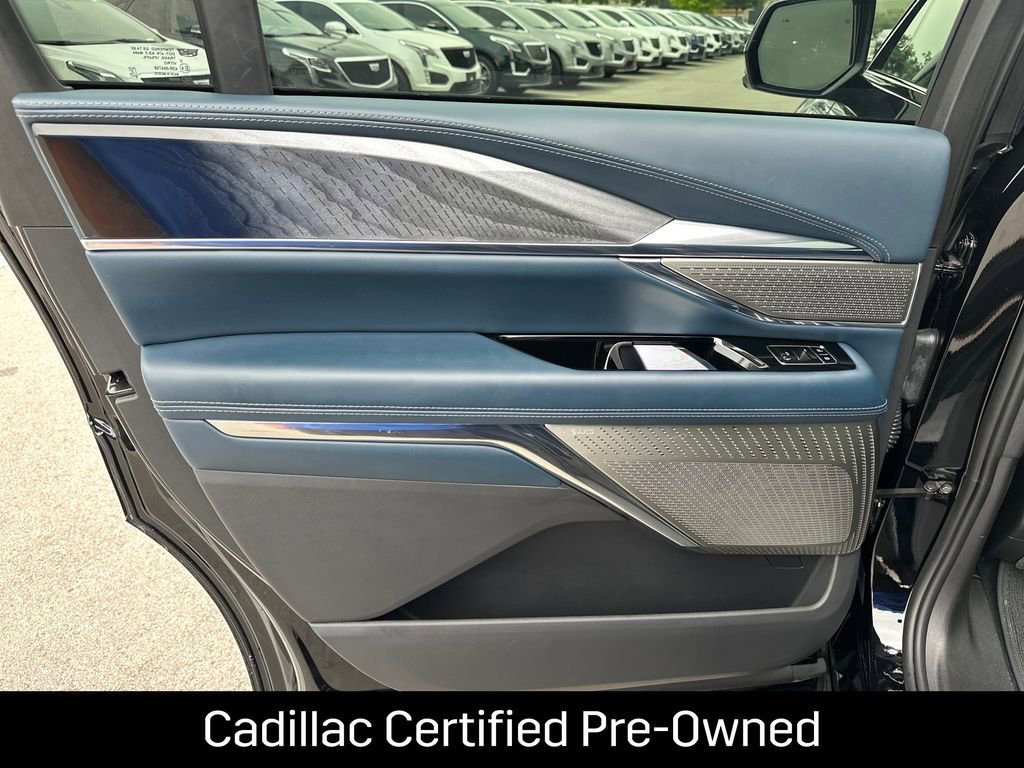 Certified 2025 Cadillac Escalade IQ Luxury 2 w/ LPO, Premium Carpet Package AWD/4WD image 35