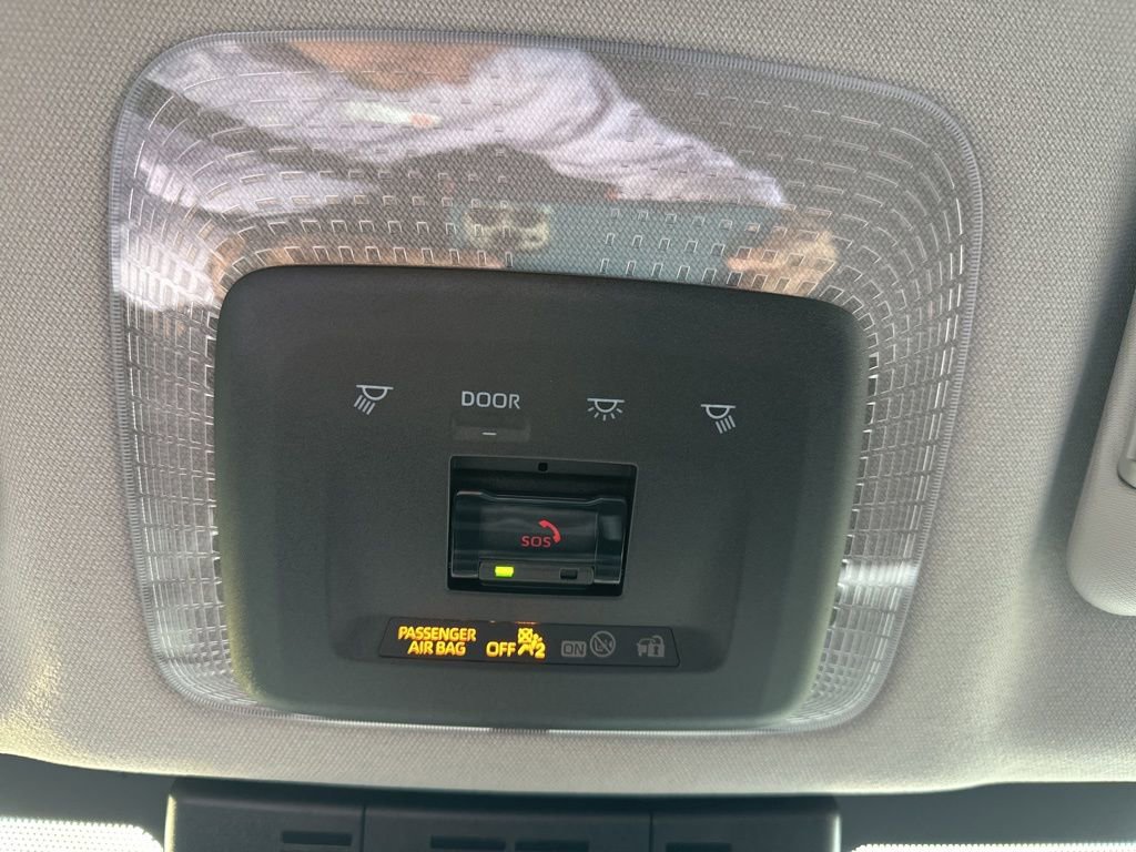 Used 2024 Toyota Prius LE image 24