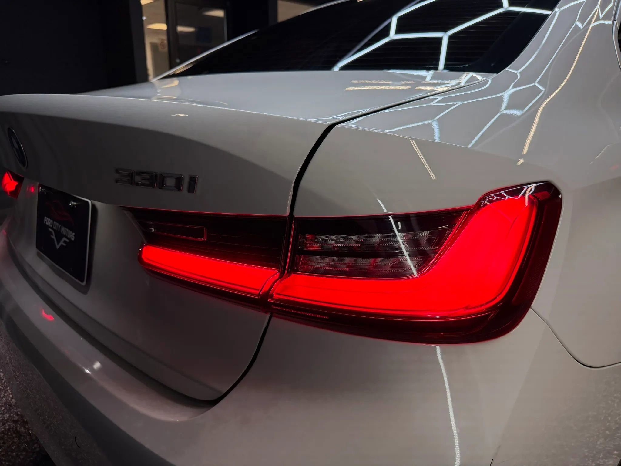 Used 2019 BMW 330i xDrive Sedan w/ Premium Package AWD/4WD image 39