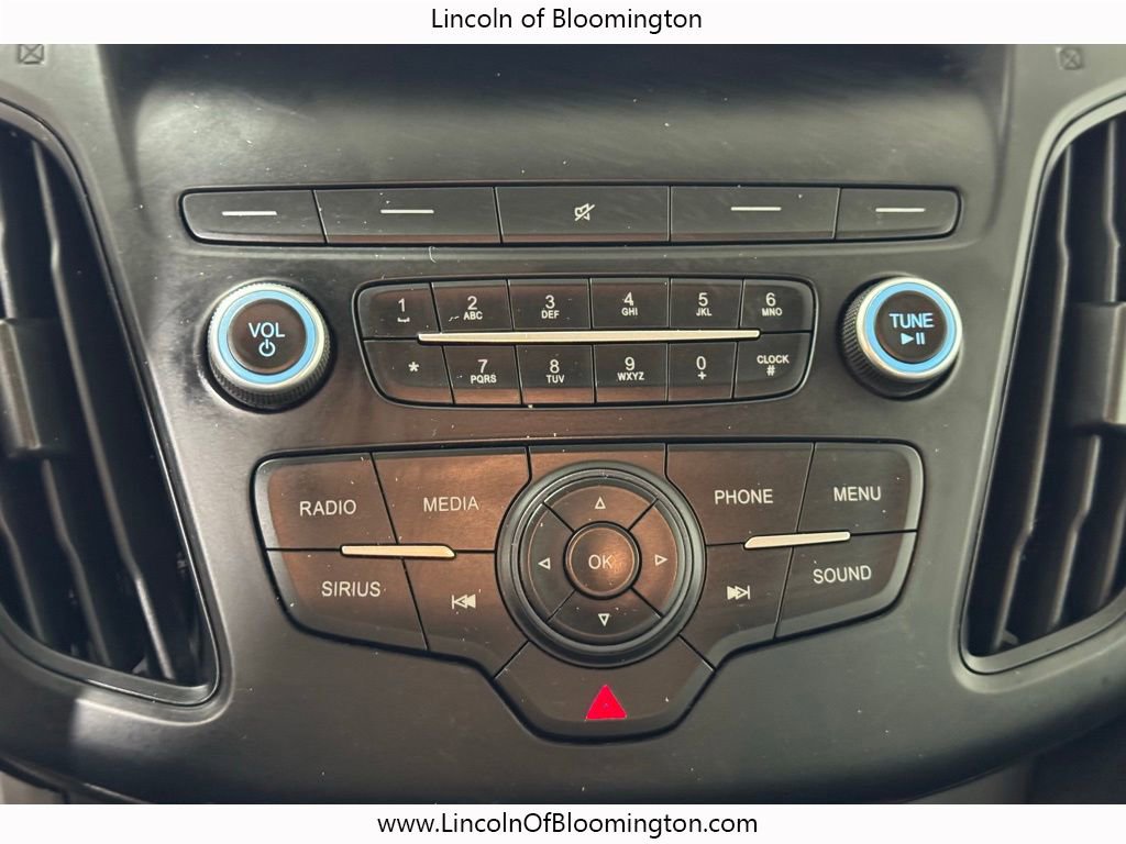 Used 2018 Ford Focus SE w/ Cold Weather Package image 35