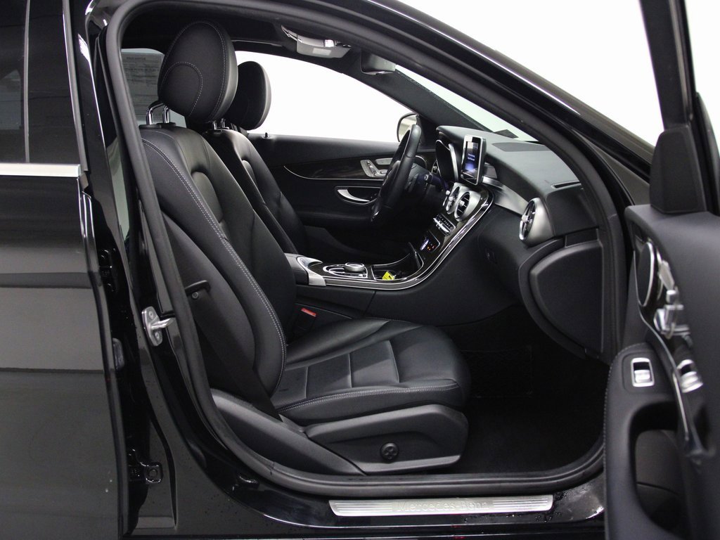 Used 2018 Mercedes-Benz C 300 4MATIC Sedan image 21