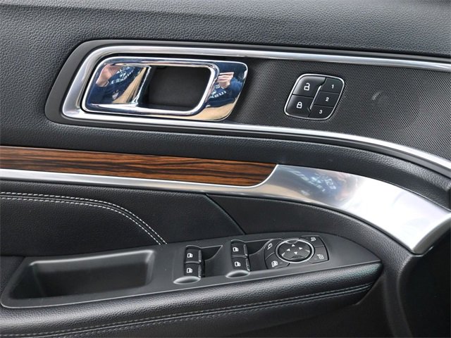 Used 2016 Ford Explorer Limited image 27