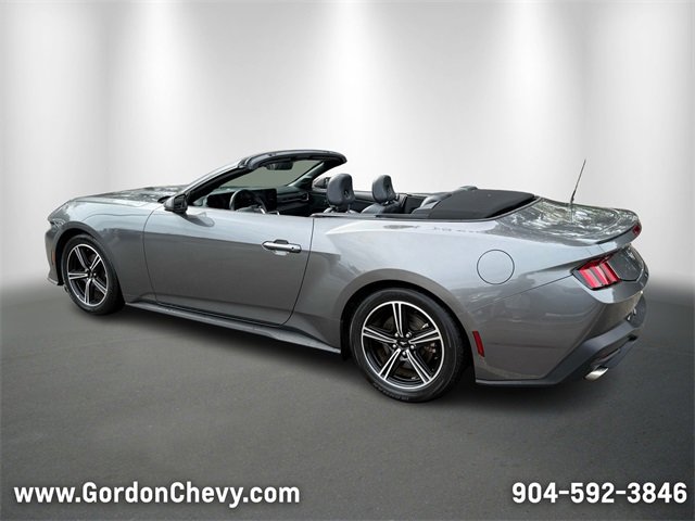 Used 2024 Ford Mustang Premium image 3