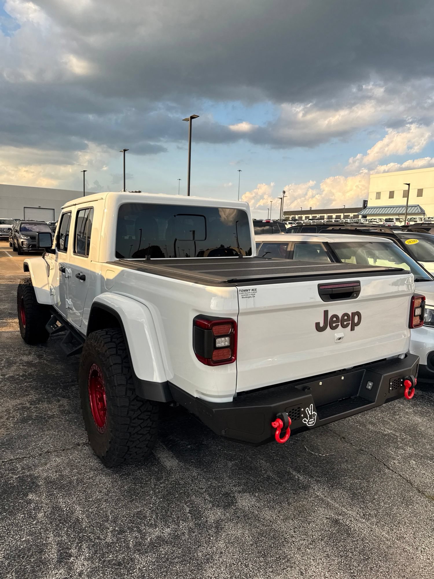 Used 2022 Jeep Gladiator Rubicon w/ LED Lighting Group AWD/4WD image 4
