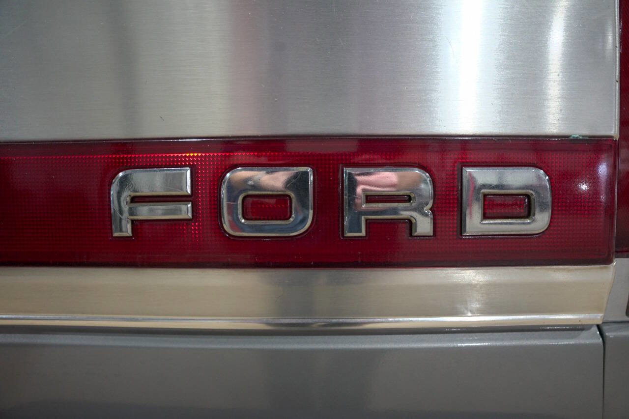 Used 1990 Ford F150 4x4 Regular Cab image 23