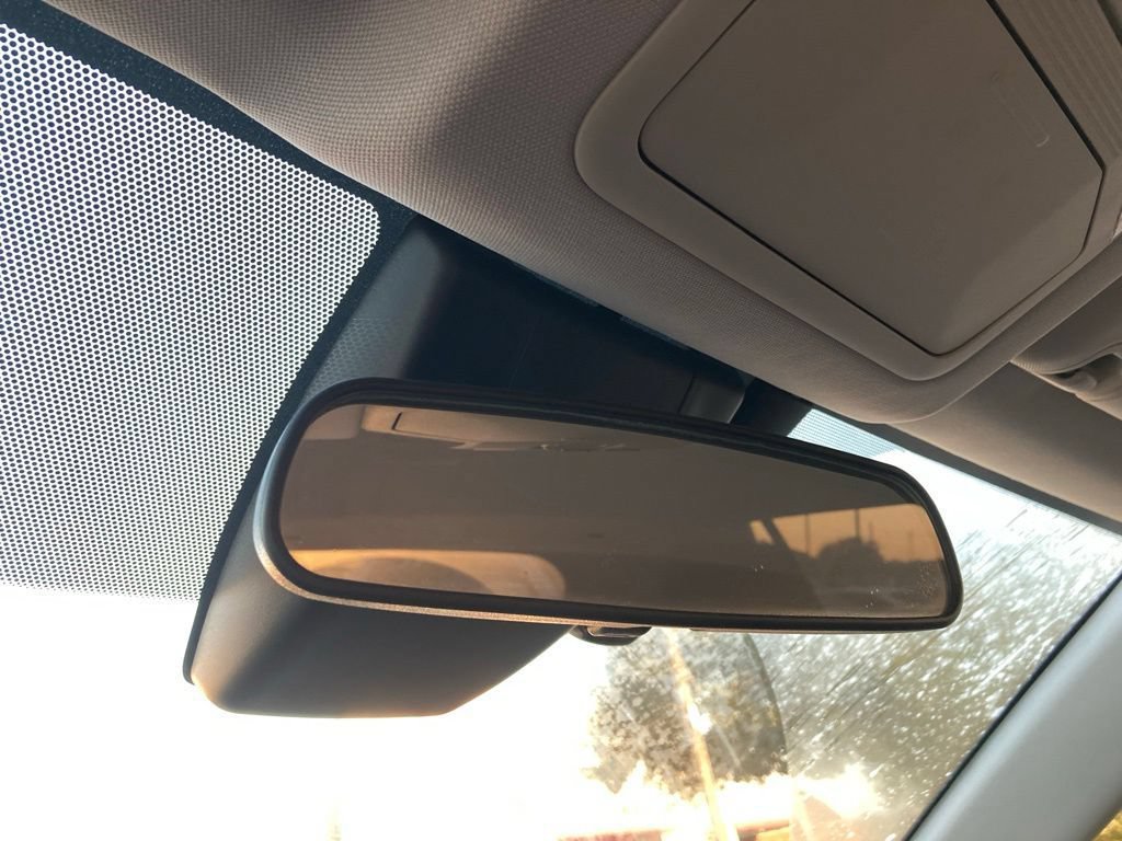 Used 2019 Toyota RAV4 LE w/ Carpet Mat Package AWD/4WD image 24