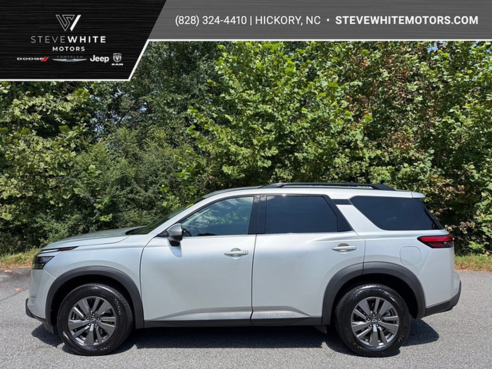 Used 2025 Nissan Pathfinder SV