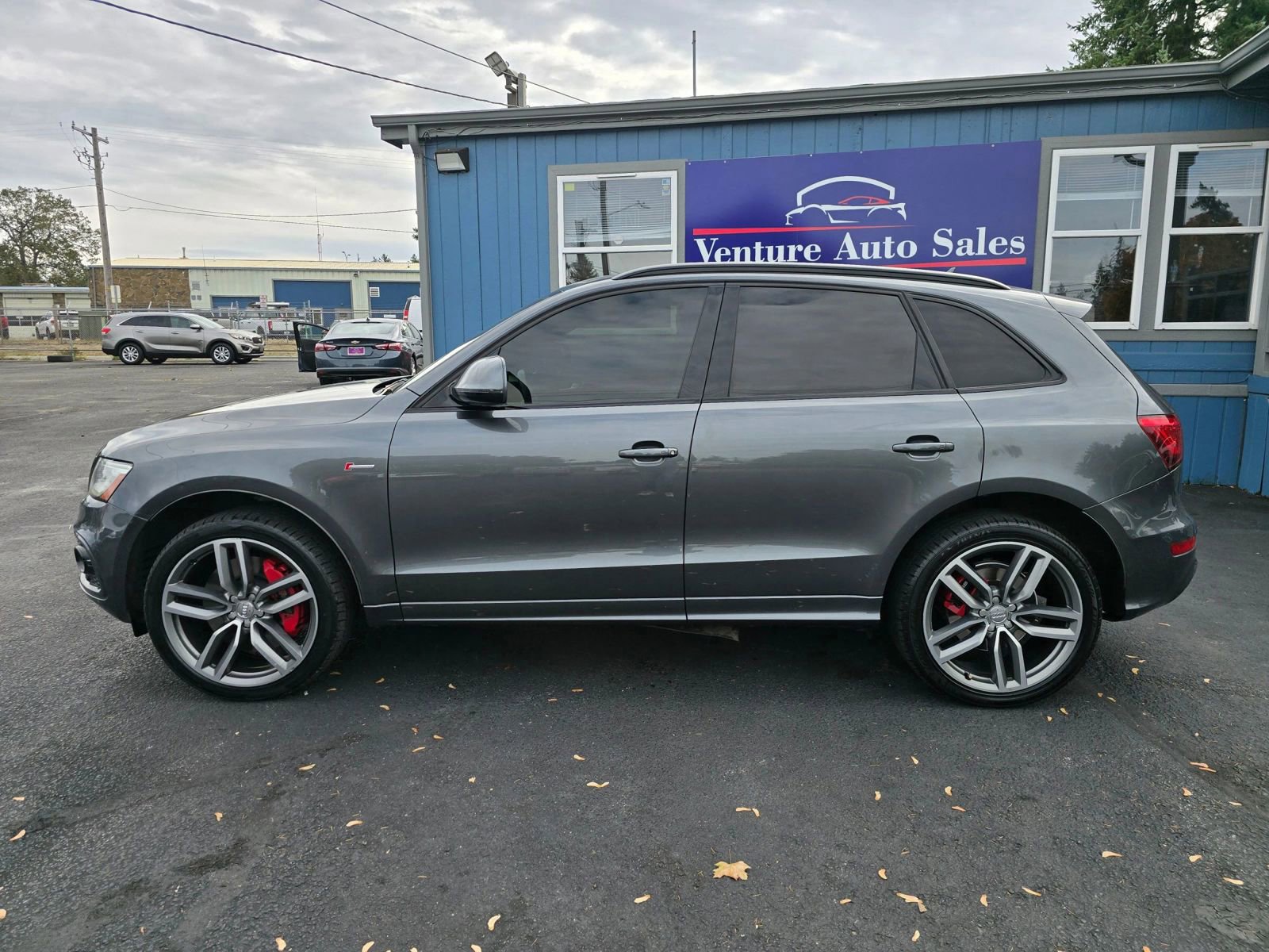 Used 2016 Audi SQ5 Prestige w/ Prestige Package image 2