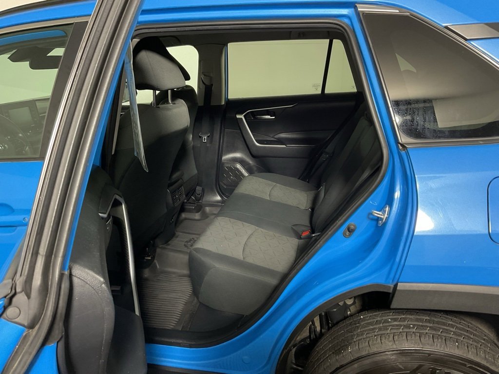 Used 2021 Toyota RAV4 XLE image 25