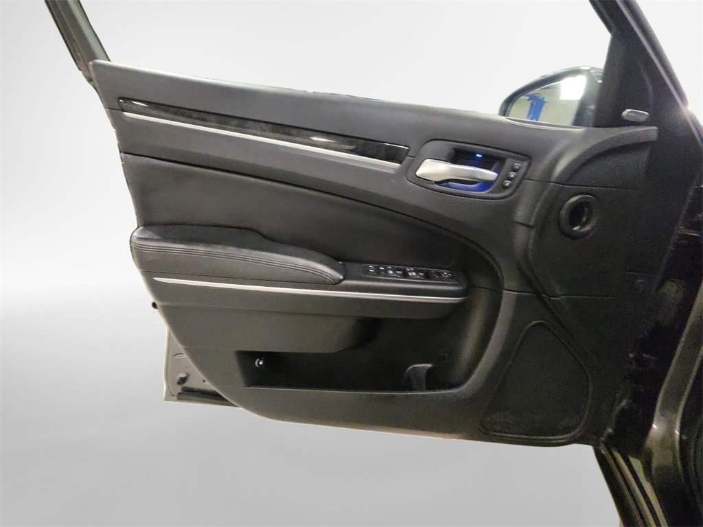 Used 2013 Chrysler 300 C image 14