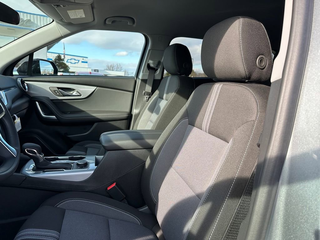 New 2026 Chevrolet Blazer LT w/ Midnight/Sport Edition image 16