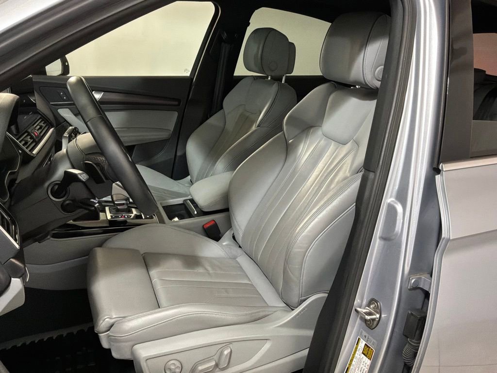 Used 2022 Audi Q5 2.0T Premium Plus w/ Premium Plus Package image 5