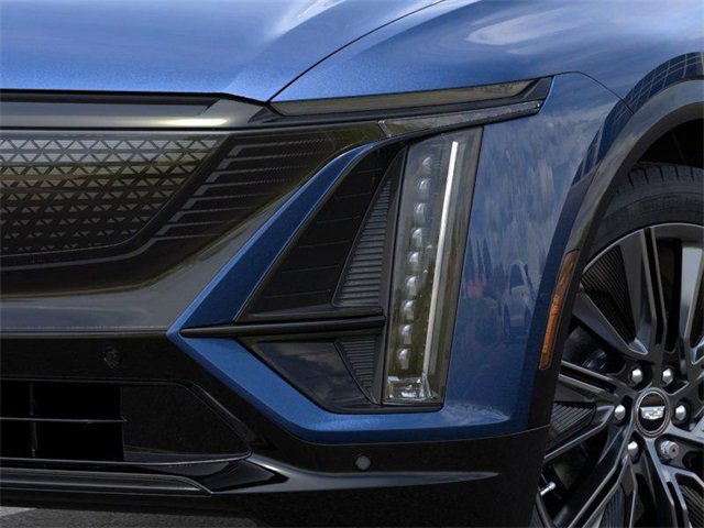 New 2025 Cadillac Lyriq Sport image 10