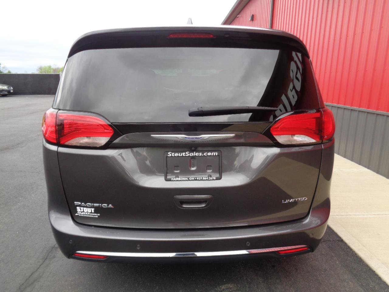 Used 2019 Chrysler Pacifica Limited FWD image 6