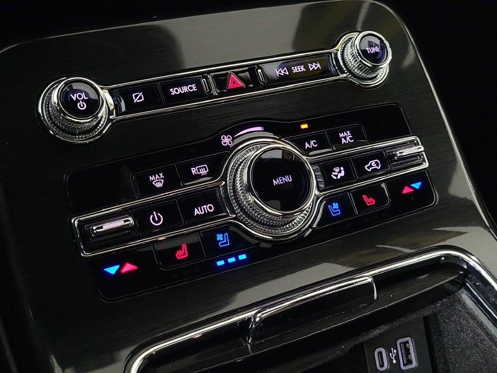 Certified 2022 Lincoln Nautilus Reserve AWD/4WD image 30