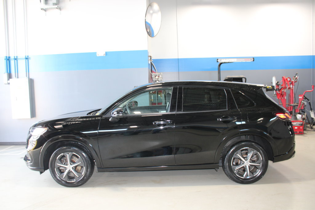 Used 2023 Honda HR-V EX-L image 9