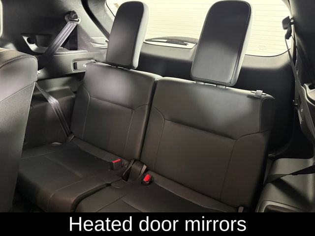 Used 2025 Mitsubishi Outlander AWD image 16
