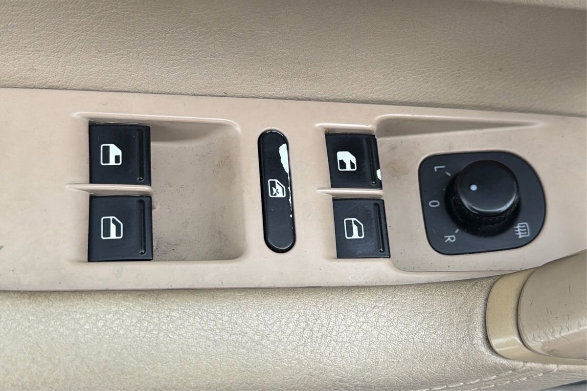 Used 2014 Volkswagen CC Sport image 34