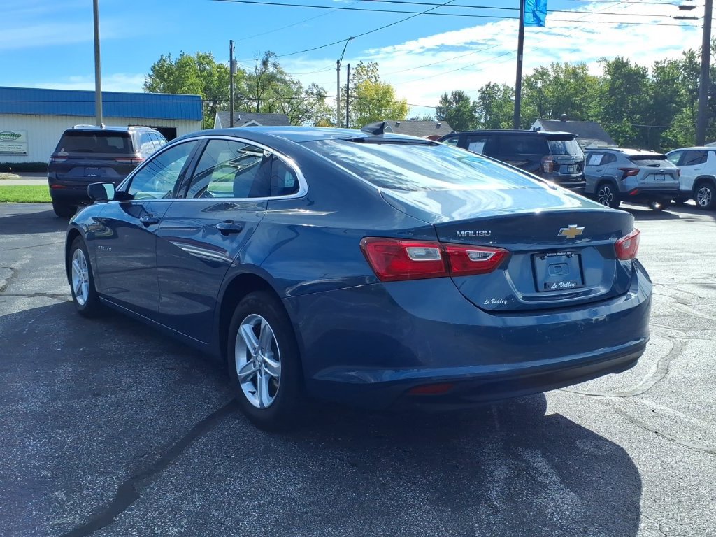 Used 2025 Chevrolet Malibu LS w/ Driver Confidence Package FWD image 8