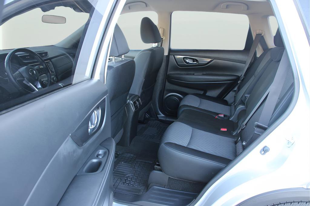 Used 2017 Nissan Rogue SV w/ SV Premium Package AWD/4WD image 13