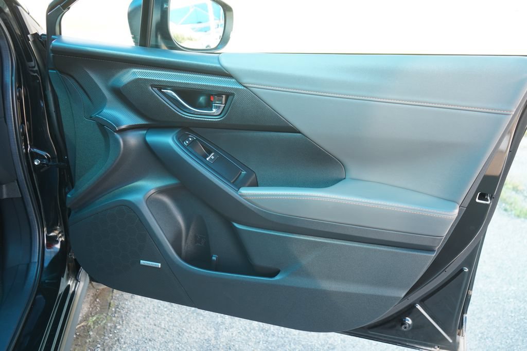 Used 2024 Subaru Crosstrek 2.5i Limited w/ Crosstrek Mirror Package AWD/4WD image 19
