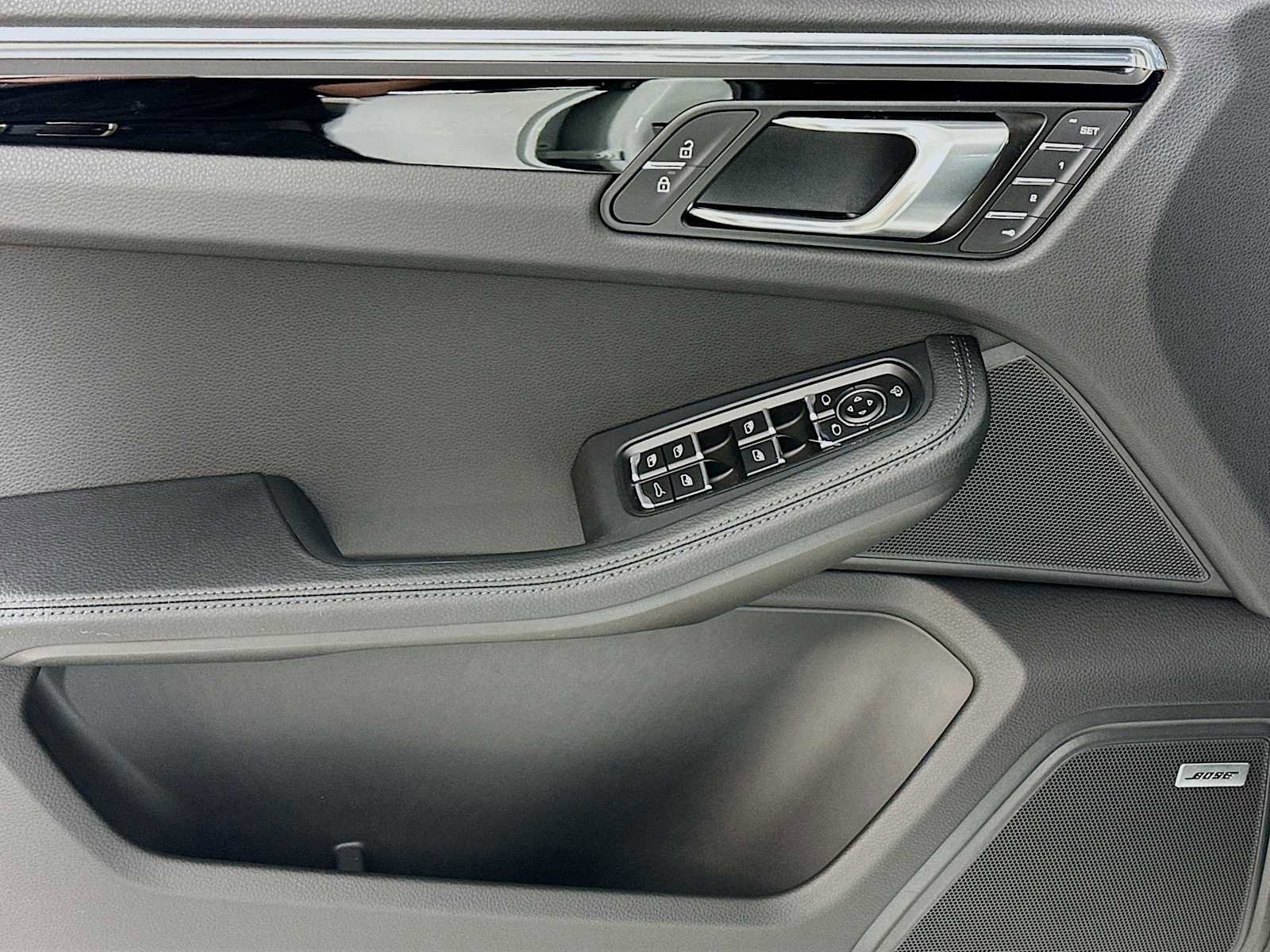 New 2026 Porsche Macan AWD/4WD image 11