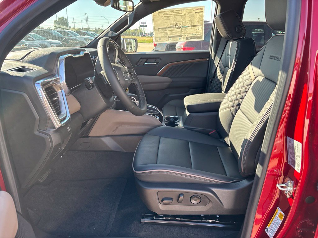 New 2026 GMC Canyon Denali AWD/4WD image 18