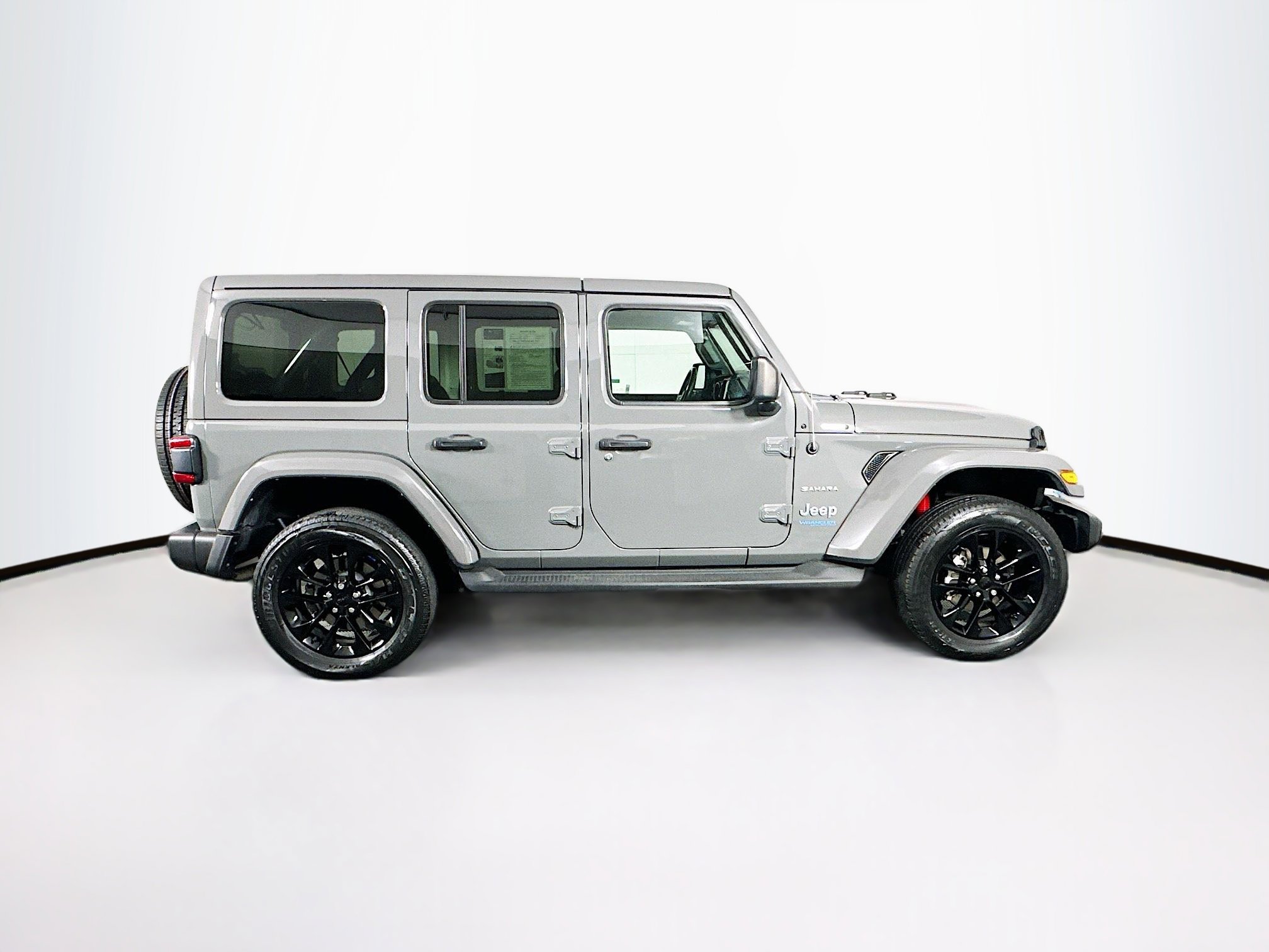 Used 2022 Jeep Wrangler Sahara w/ Cold Weather Group image 10