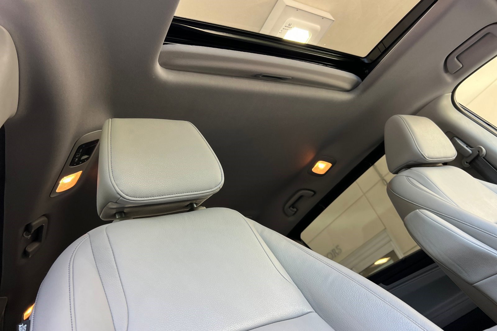 Used 2023 Honda Odyssey EX-L image 26
