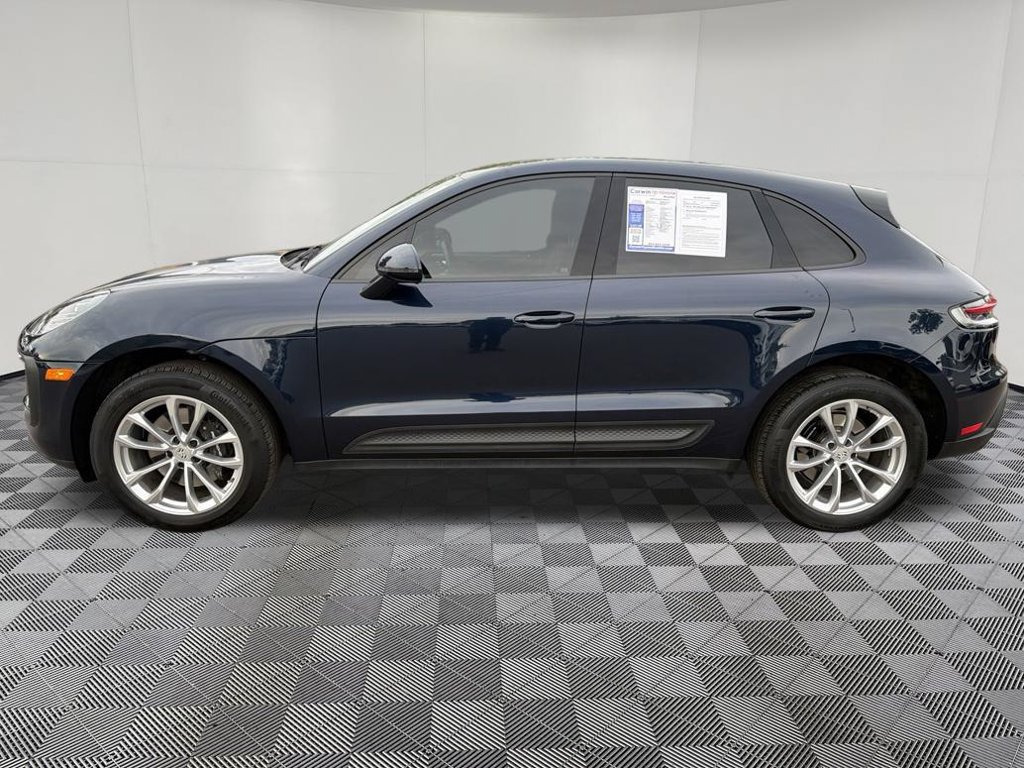 Used 2023 Porsche Macan Turbo AWD/4WD image 4