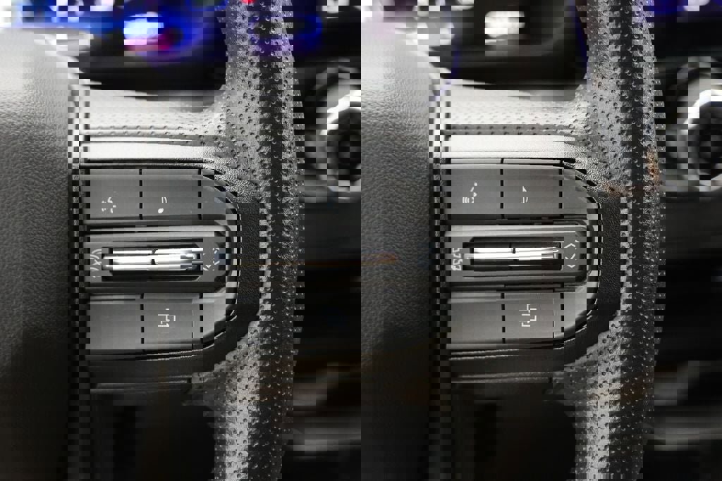 Used 2024 Chevrolet Colorado Trail Boss w/ Technology Package image 23