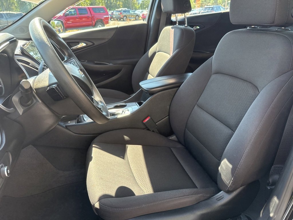 Used 2023 Chevrolet Malibu LT image 13