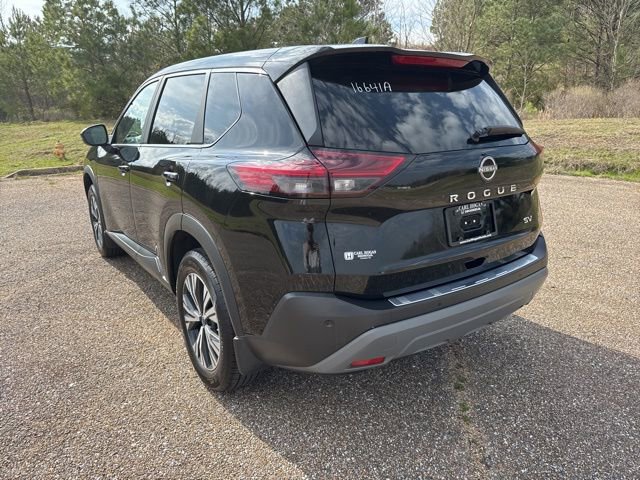 Used 2022 Nissan Rogue SV image 4