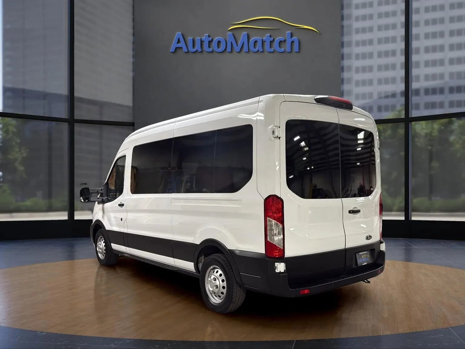 Used 2024 Ford Transit 350 XL image 9